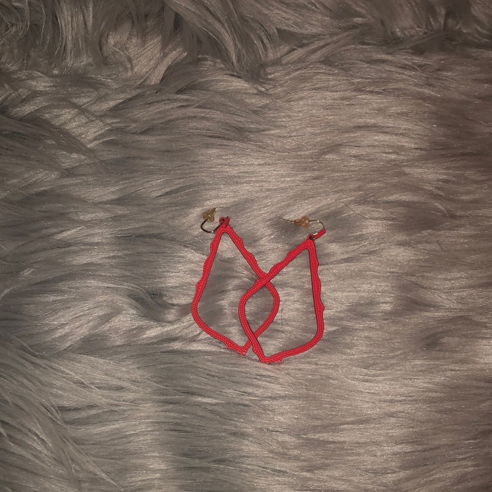 matte red kendra earrings